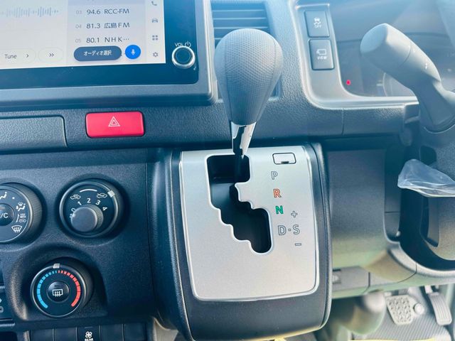 TOYOTA HIACE VAN 1.15T 2WD 2026 Image 31