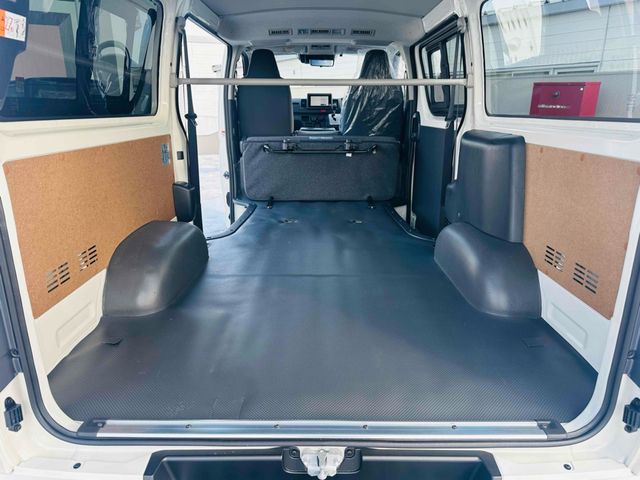 TOYOTA HIACE VAN 1.15T 2WD 2026 Image 31