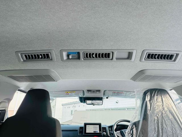 TOYOTA HIACE VAN 1.15T 2WD 2026 Image 31