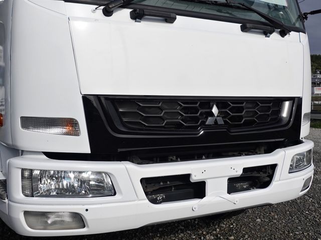 MITSUBISHI FUSOU FIGHTER 2011 Image 31