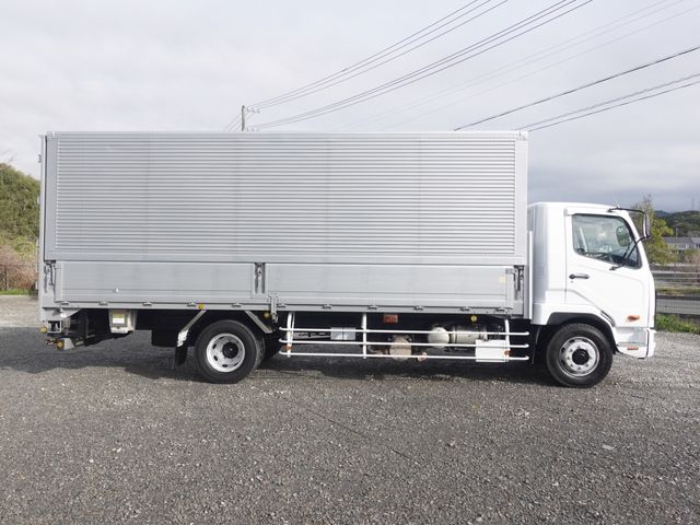 MITSUBISHI FUSOU FIGHTER 2011 Image 31