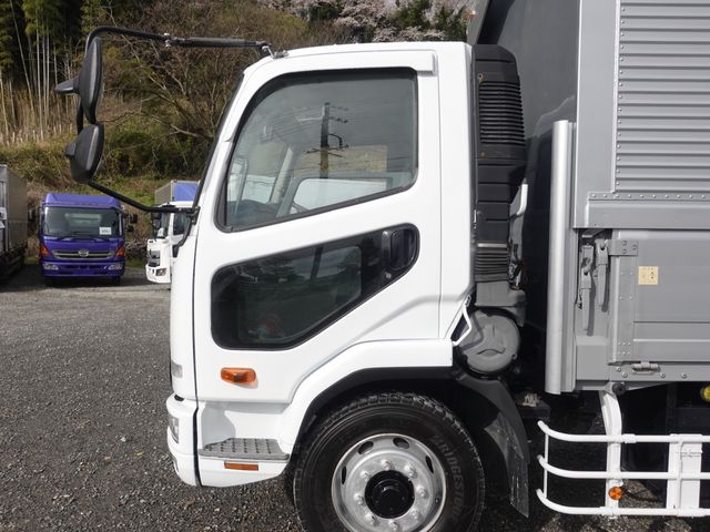 MITSUBISHI FUSOU FIGHTER 2011 Image 31