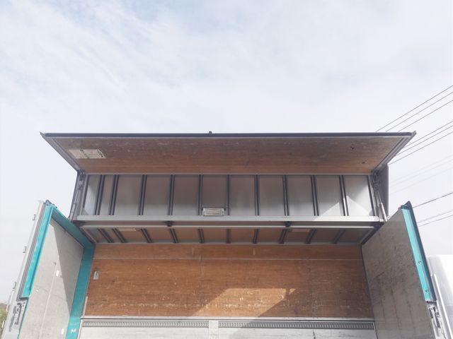 MITSUBISHI FUSOU FIGHTER 2011 Image 31