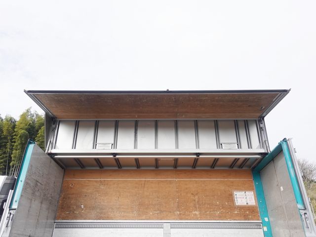 MITSUBISHI FUSOU FIGHTER 2011 Image 31