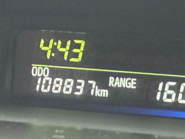 TOYOTA PRIUS ALPHA 2013 Image 31