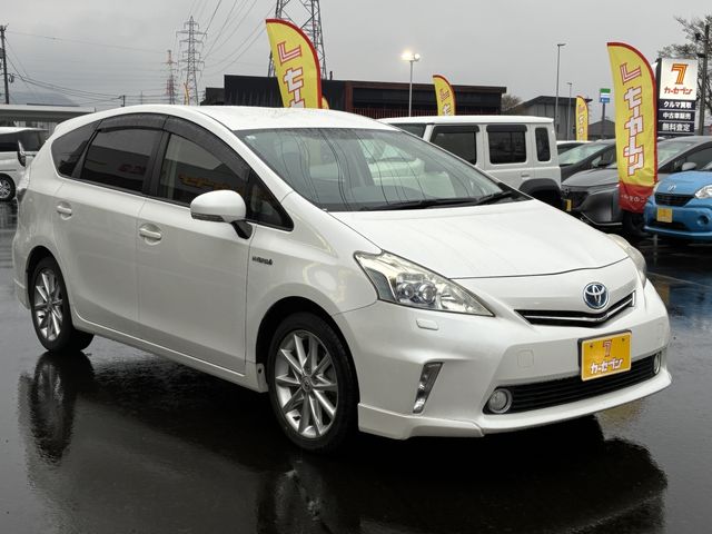 TOYOTA PRIUS ALPHA 2013 Image 31