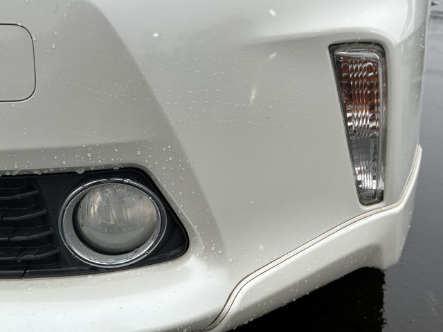 TOYOTA PRIUS ALPHA 2013 Image 31