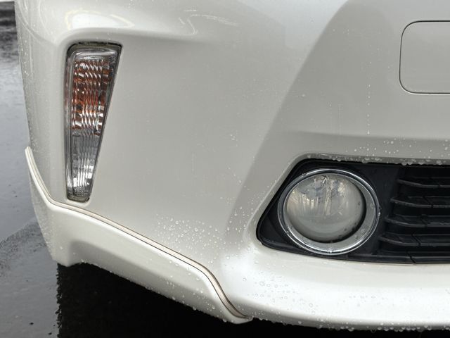 TOYOTA PRIUS ALPHA 2013 Image 31