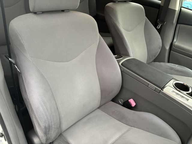 TOYOTA PRIUS ALPHA 2013 Image 31