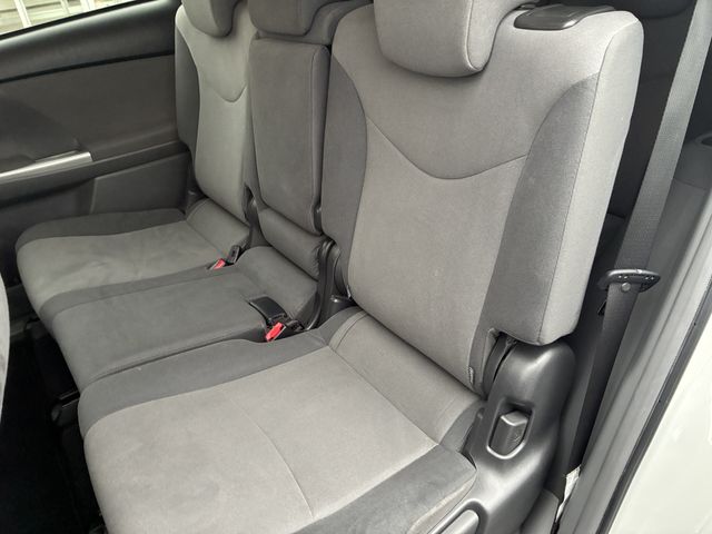 TOYOTA PRIUS ALPHA 2013 Image 31