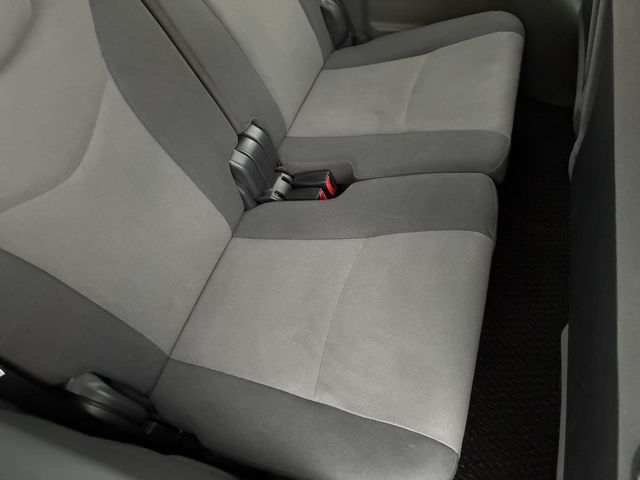 TOYOTA PRIUS ALPHA 2013 Image 31