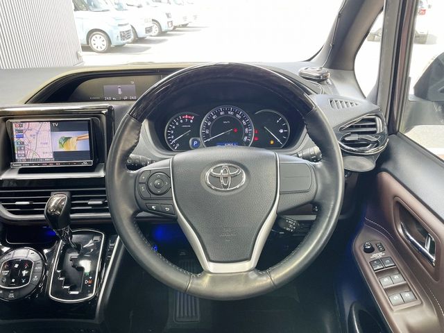 TOYOTA ESQUIRE 2015 Image 31