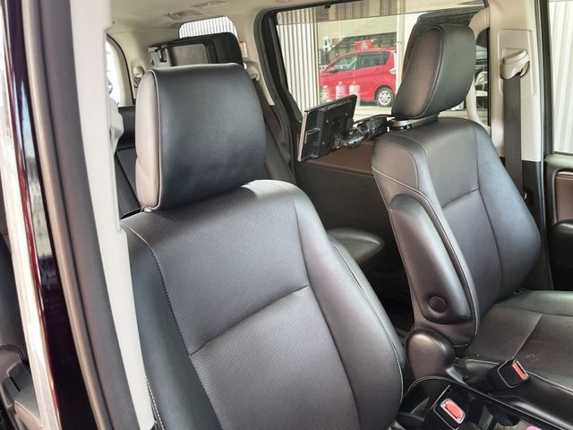 TOYOTA ESQUIRE 2015 Image 31