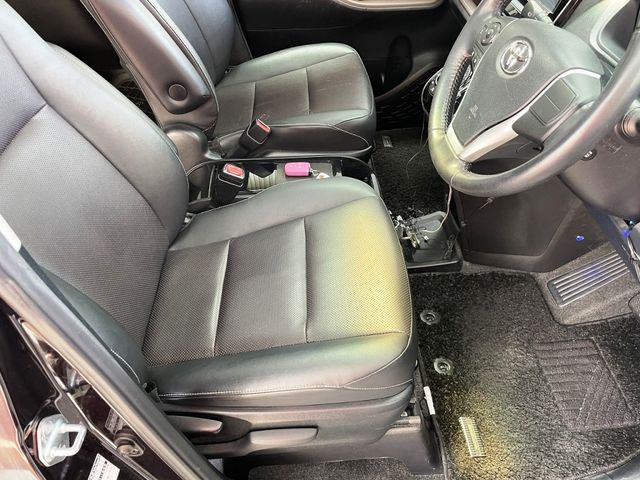 TOYOTA ESQUIRE 2015 Image 31