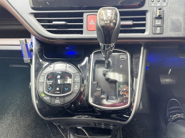 TOYOTA ESQUIRE 2015 Image 31