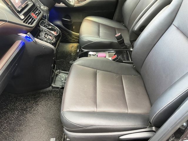 TOYOTA ESQUIRE 2015 Image 31