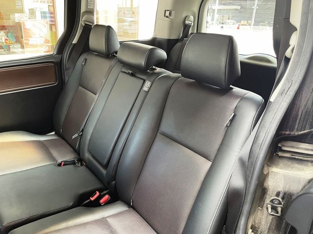 TOYOTA ESQUIRE 2015 Image 31