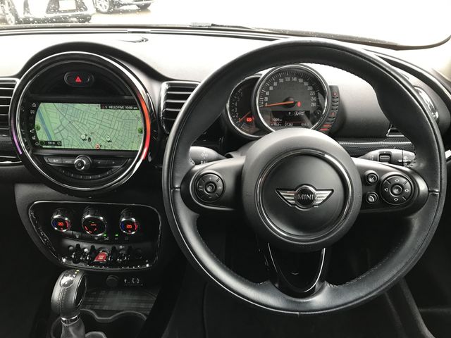 BMW MINI COOPER CLUB 2017 Image 31