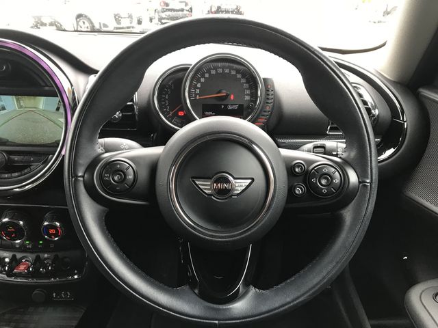 BMW MINI COOPER CLUB 2017 Image 31