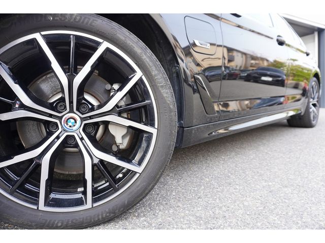 BMW 5SERIES SEDAN 2022 Image 31