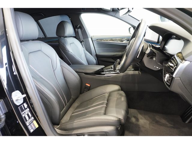 BMW 5SERIES SEDAN 2022 Image 31