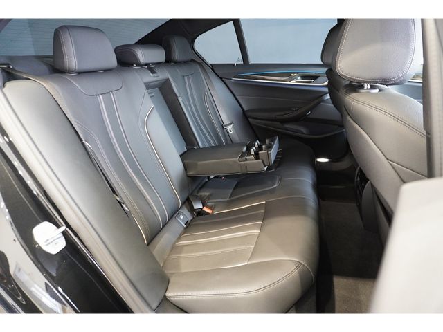 BMW 5SERIES SEDAN 2022 Image 31