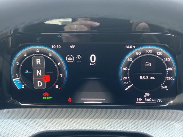 VOLKSWAGEN GOLF 2025 Image 31