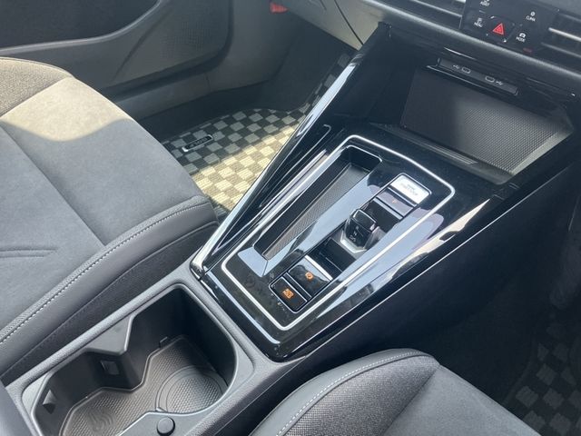 VOLKSWAGEN GOLF 2025 Image 31