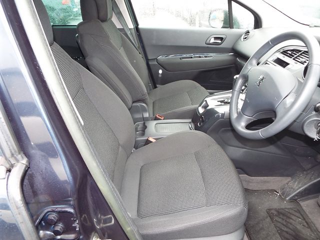 PEUGEOT 5008 2013 Image 31