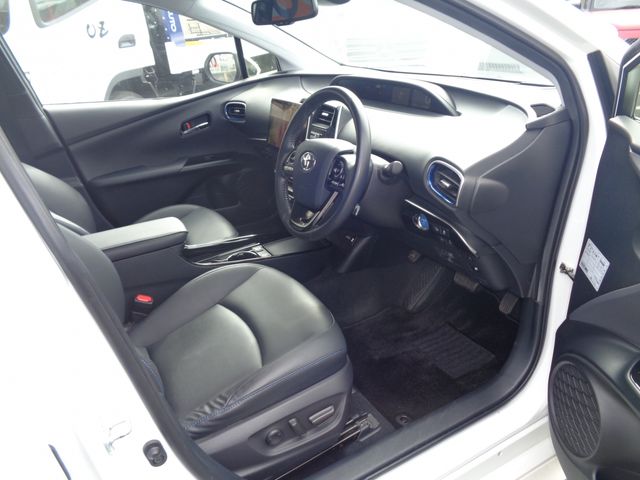 TOYOTA PRIUS 2020 Image 31