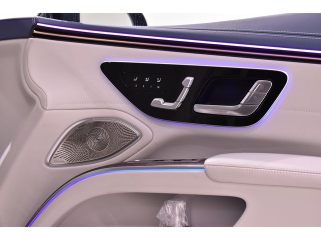 MERCEDES BENZ EQS 2024 Image 31