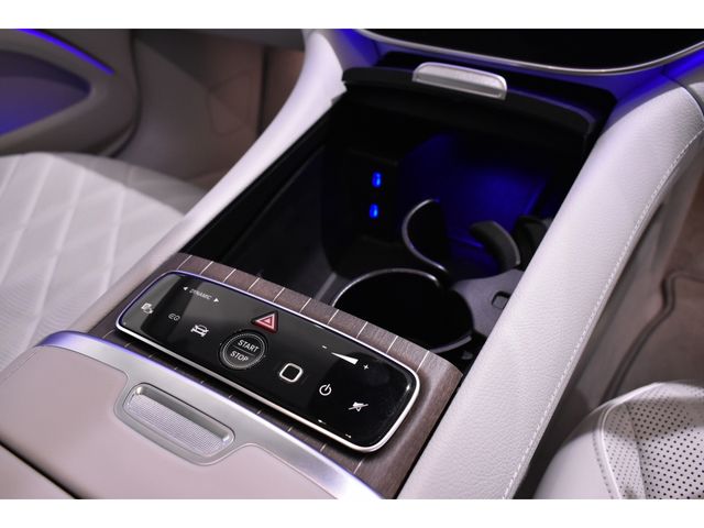 MERCEDES BENZ EQS 2024 Image 31