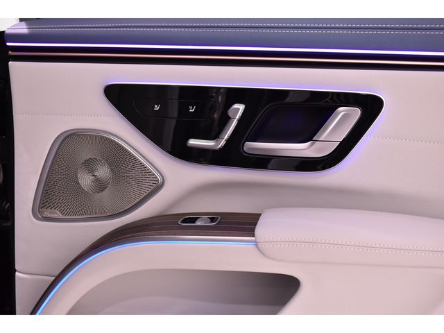 MERCEDES BENZ EQS 2024 Image 31