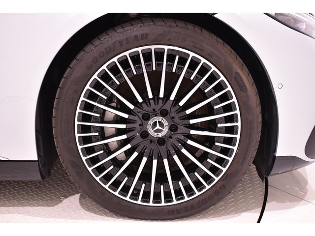 MERCEDES BENZ EQS 2024 Image 31