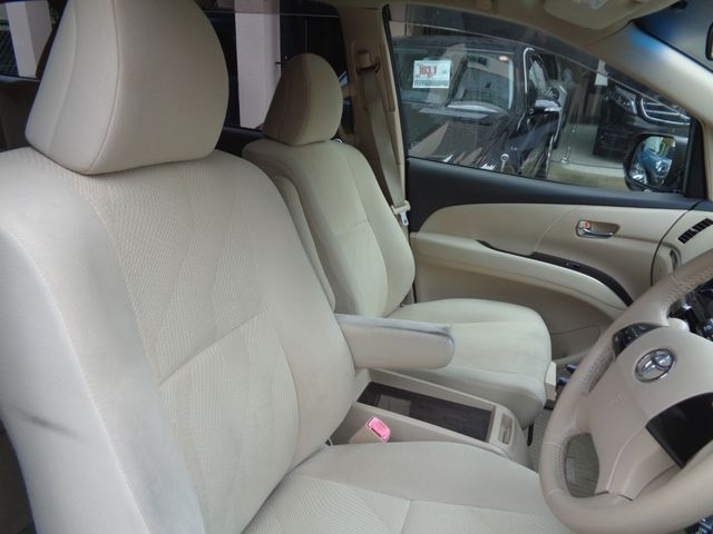 TOYOTA ESTIMA 2012 Image 31