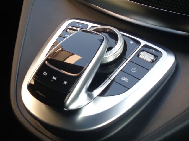 MERCEDES BENZ V CLAS 2017 Image 31