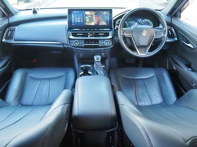 TOYOTA CROWN SEDAN HYBRID 2021 Image 31