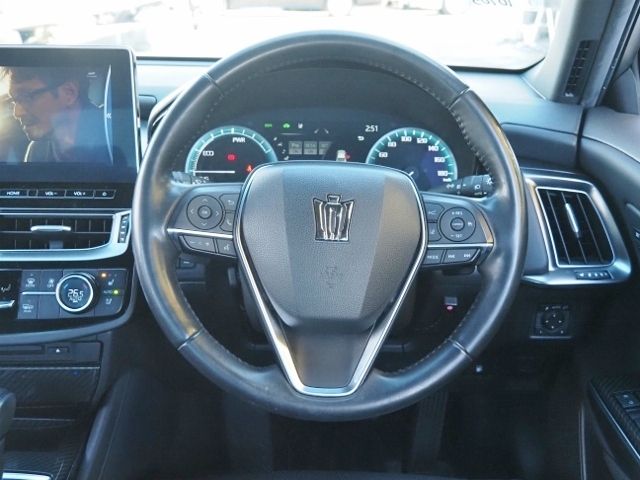 TOYOTA CROWN SEDAN HYBRID 2021 Image 31