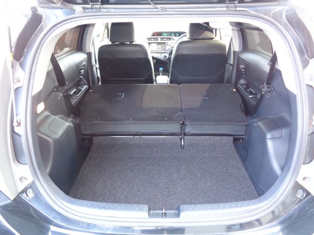 TOYOTA AQUA 2013 Image 31