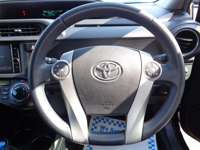 TOYOTA AQUA 2013 Image 31