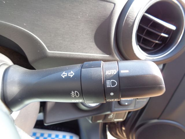 TOYOTA AQUA 2013 Image 31