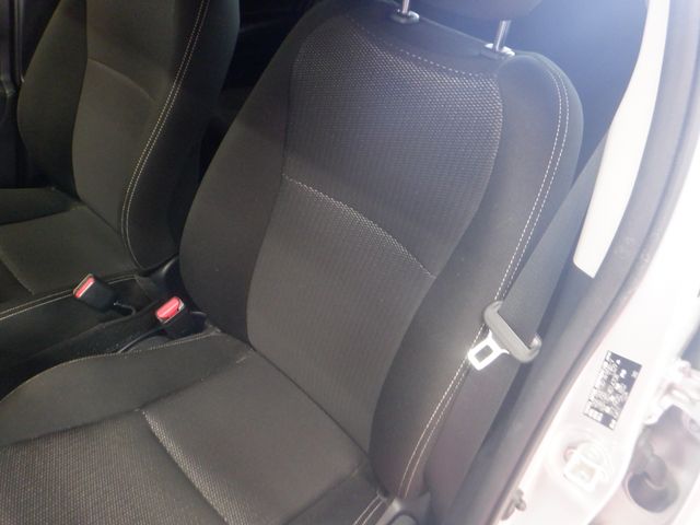 TOYOTA VITZ 2019 Image 31