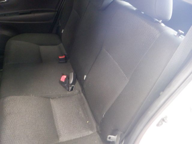 TOYOTA VITZ 2019 Image 31