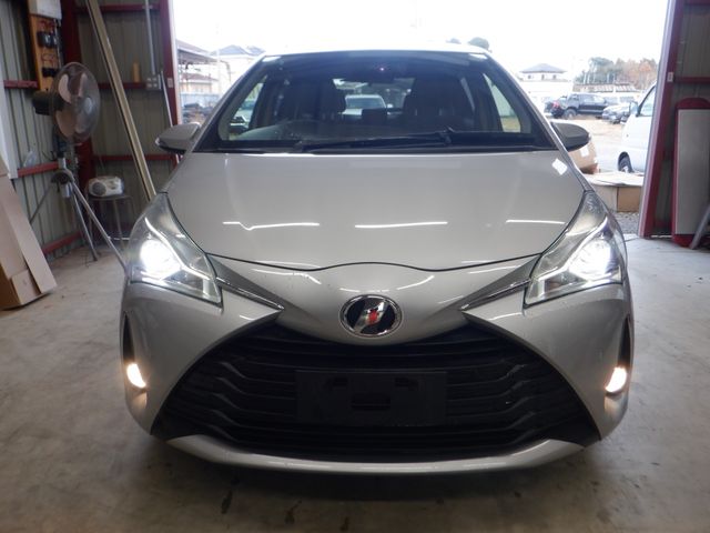 TOYOTA VITZ 2019 Image 31