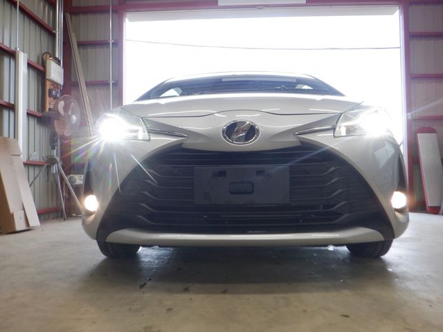 TOYOTA VITZ 2019 Image 31