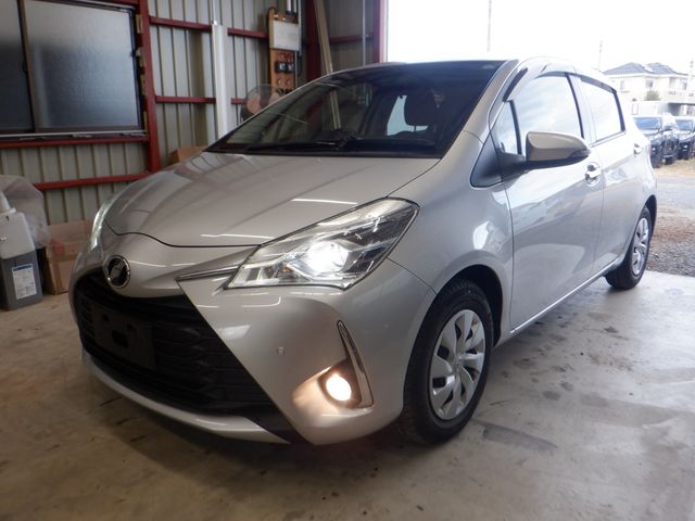 TOYOTA VITZ 2019 Image 31