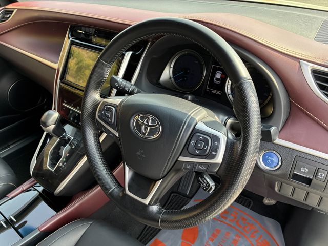 TOYOTA HARRIER HYBRID 2019 Image 31