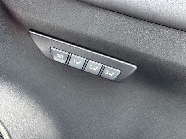 TOYOTA LEXUS NX300H 2018 Image 31