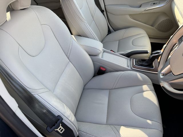 VOLVO V40 CROSS COUN 2019 Image 31