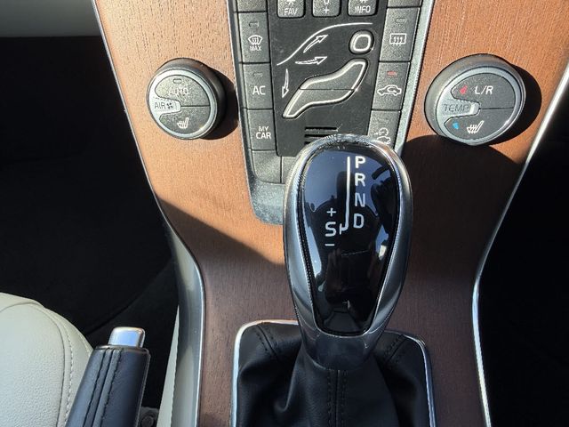 VOLVO V40 CROSS COUN 2019 Image 31